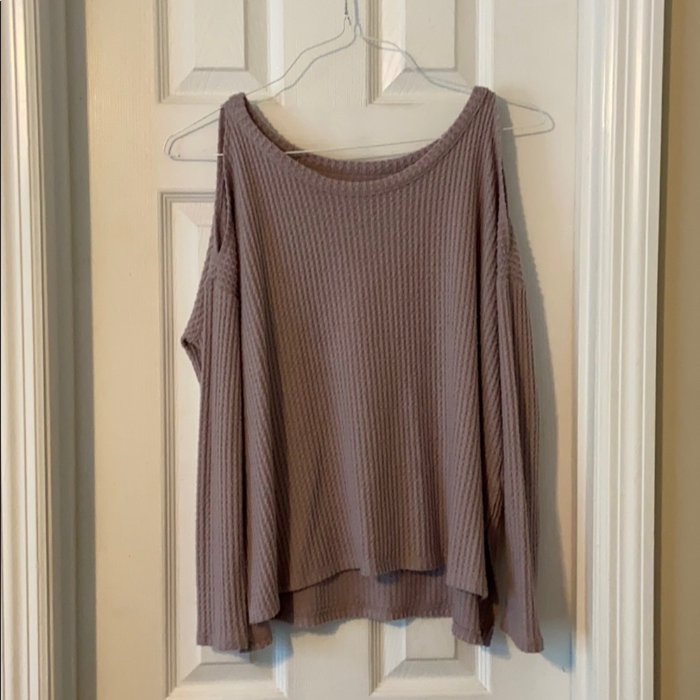 Soft and sexy American Eagle sweater